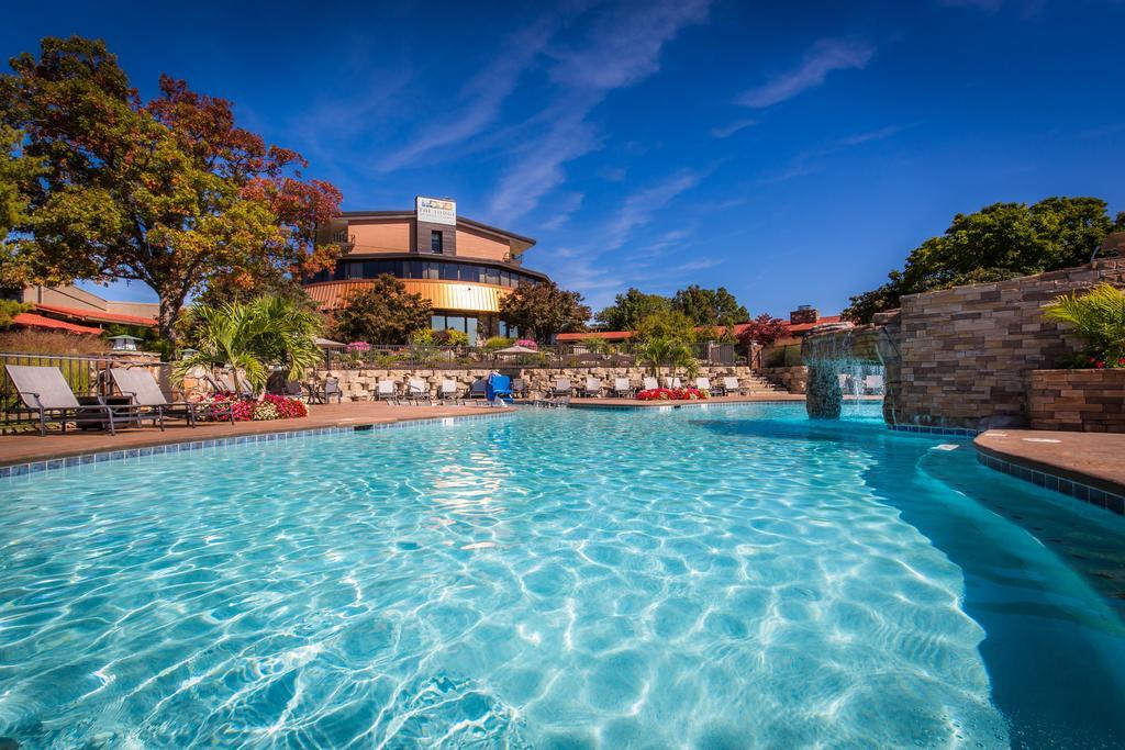 Lodge Of Four Seasons Golf Resort, Marina & Spa Lake Ozark Exteriör bild